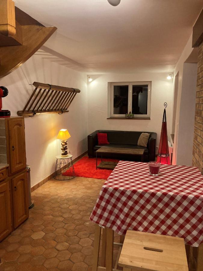 La Petite Maison De La Vallee Bazainville Экстерьер фото